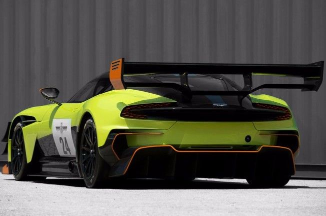 Aston Martin Vulcan AMR Pro - posterior