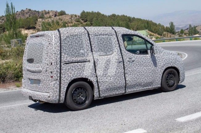 Citroën Berlingo 2018 - foto espía posterior