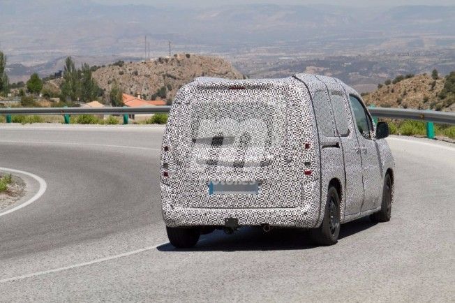 Citroën Berlingo 2018 - foto espía posterior