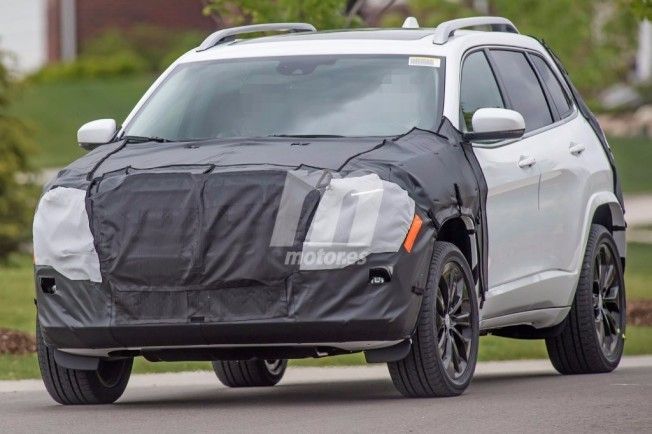 Jeep Cherokee 2018 - foto espía