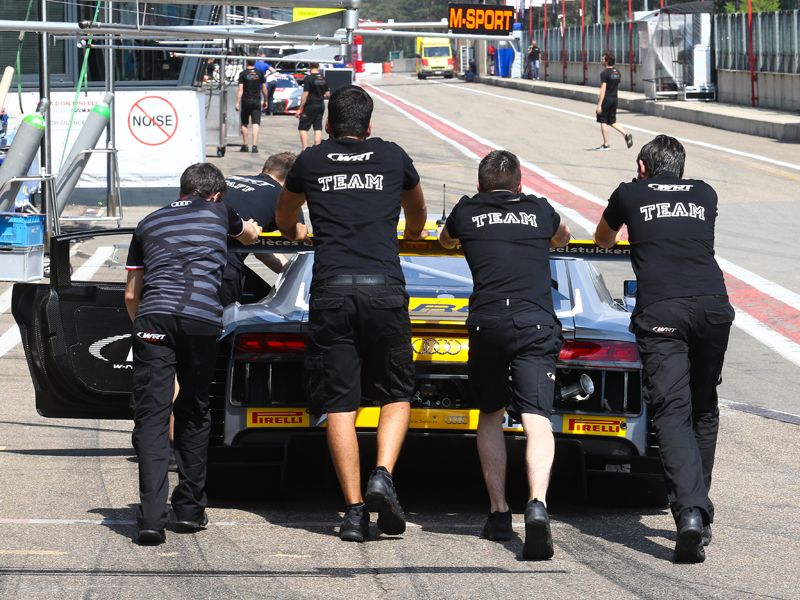 Robin Frijns consigue la pole con el Audi R8 LMS en Zolder