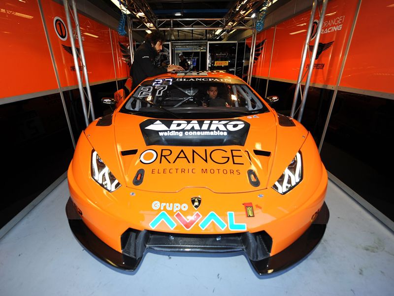 65 coches disputan el test oficial de las 24 Horas de Spa
