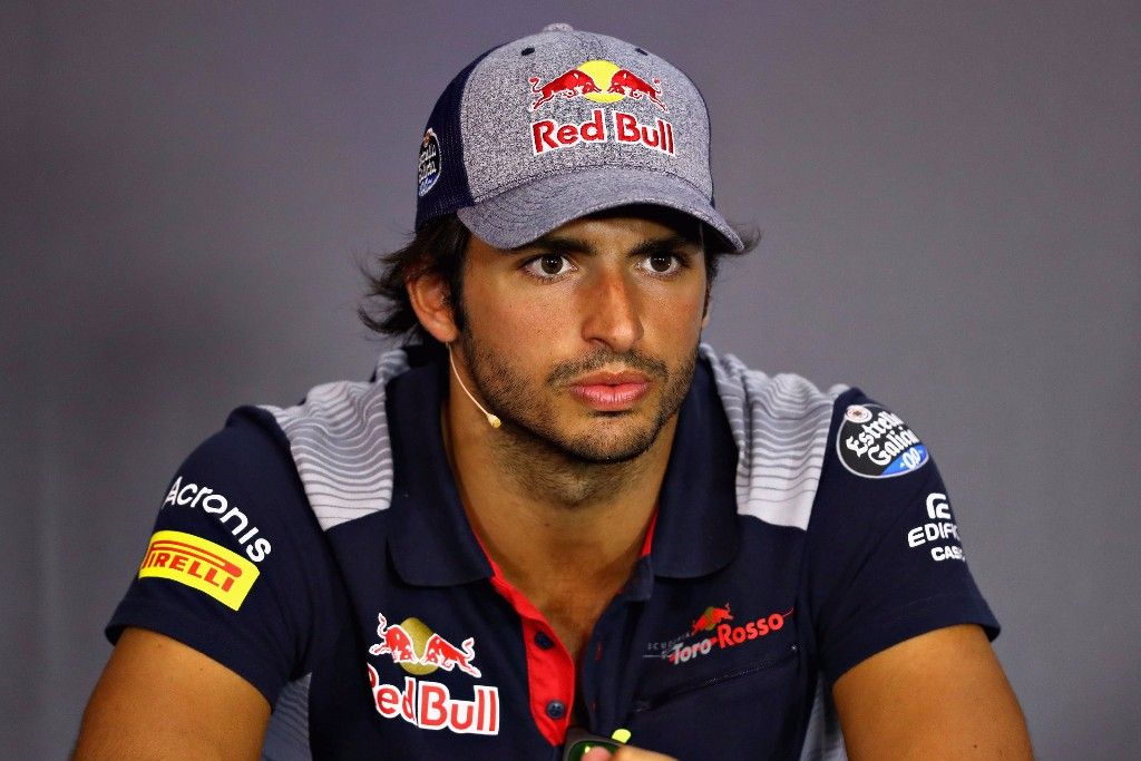 Sainz valora su continuidad en Toro Rosso para 2018 como última opción