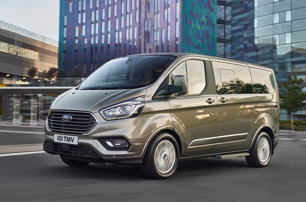 Ford Tourneo Custom 2018: más tecnología y acabados de tipo premium