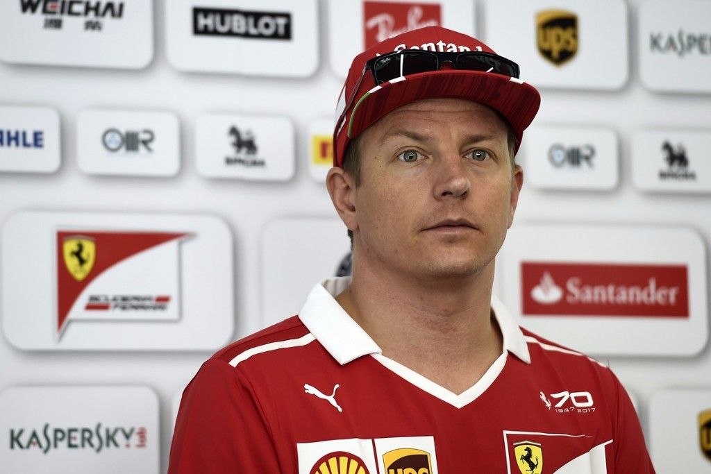 Kimi Räikkönen deja su futuro en manos de Ferrari