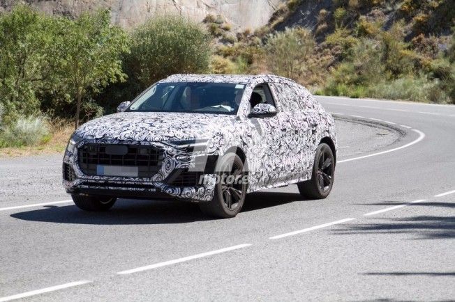 Audi Q8 e-tron - foto espía