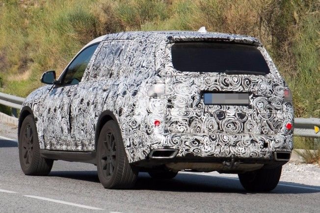 BMW X7 2018 - foto espía posterior