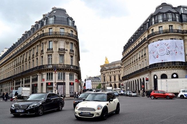 Tráfico en París - Francia