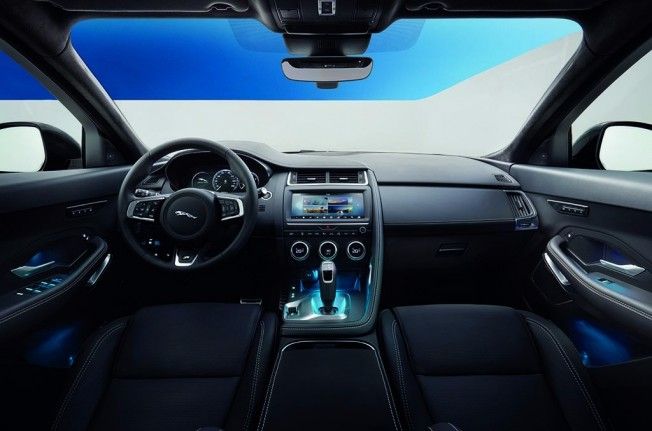 Jaguar E-Pace - interior