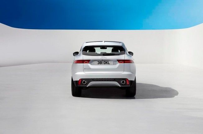 Jaguar E-Pace - posterior