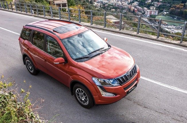 Mahindra XUV500 2017