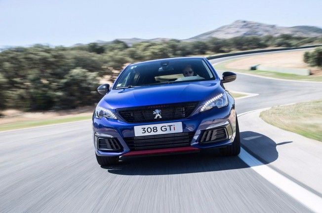 Peugeot 308 GTi 2018 - frontal