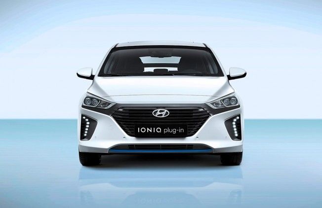 Hyundai IONIQ Plug-in Hybrid 2017 - frontal