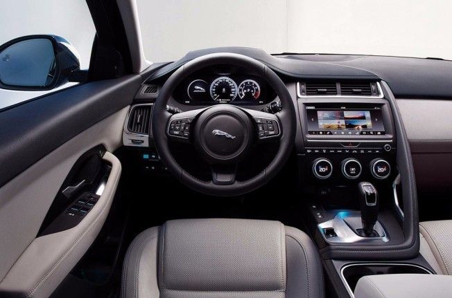 Jaguar E-Pace - interior