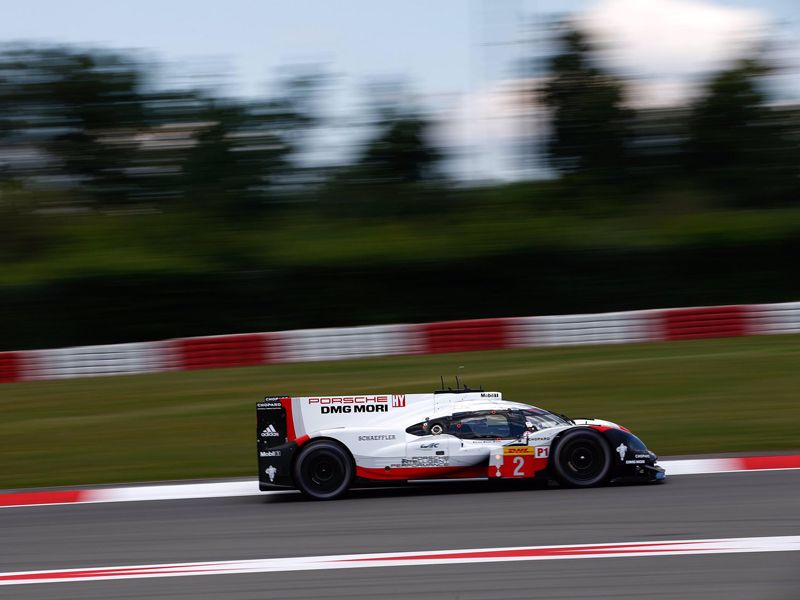 Porsche domina los libres del WEC en Nürburgring