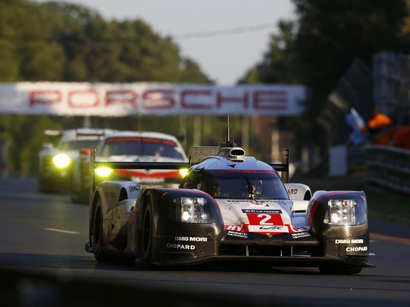 Porsche mantiene la racha de Le Mans con un doblete