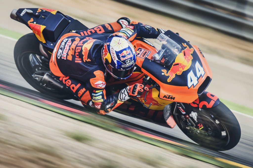 Positivo debut de Miguel Oliveira con la KTM RC16 de MotoGP