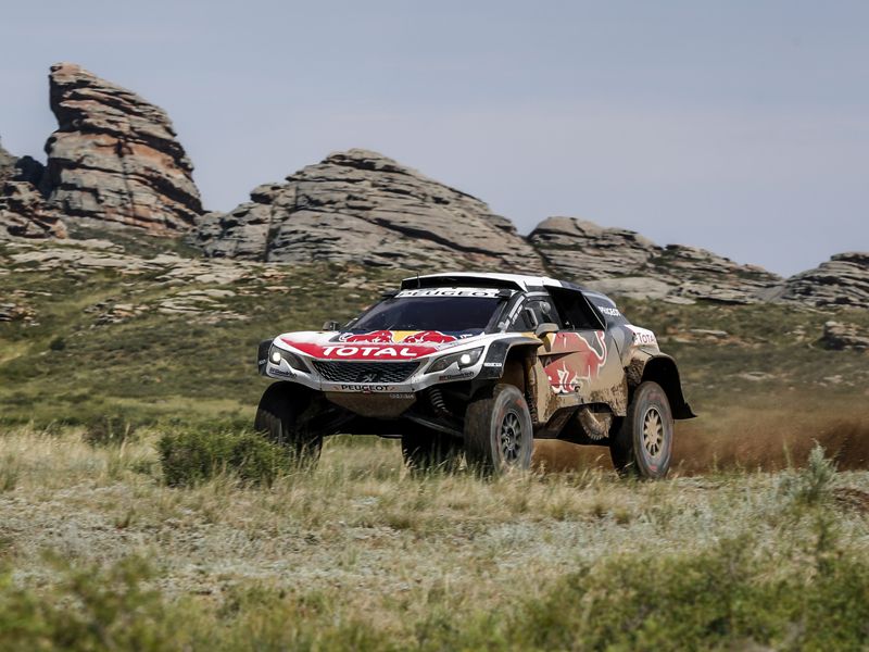 Sébastien Loeb, líder del Silk Way Rally tras ocho etapas