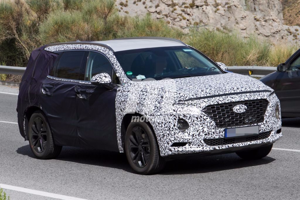 El Hyundai Santa Fe 2018 pierde camuflaje y revela interesantes detalles