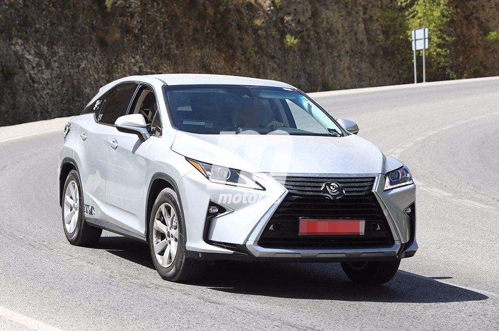 Fotografiado el Lexus RX 2018: la necesaria puesta a punto está más cerca