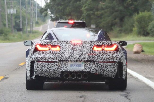 Chevrolet Corvette ZR1 2018 - foto espía posterior