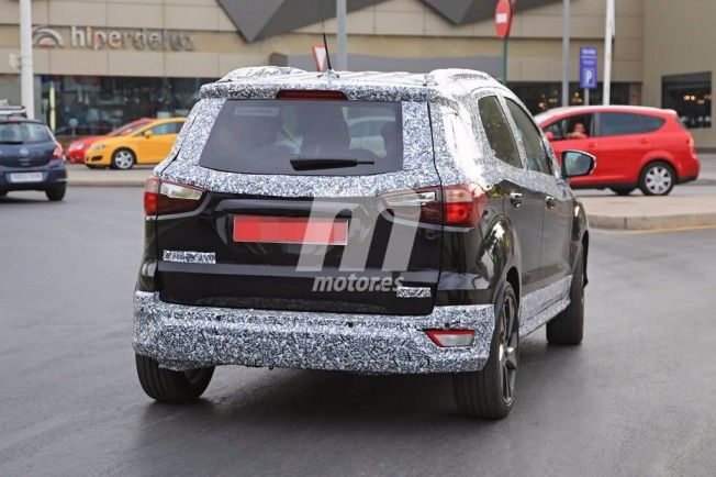 Ford EcoSport ST-Line 2018 - foto espía posterior