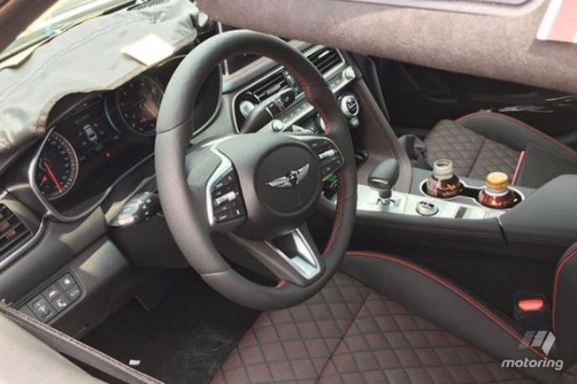 Genesis G70 2018 - foto espía interior