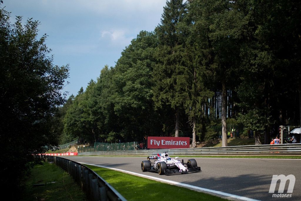 Williams pesca en el río revuelto de Spa gracias a Massa