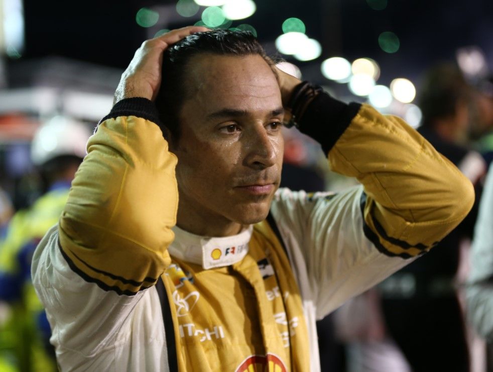 A la octava, ¿la vencida?; las 7 veces que Castroneves perdió el título al final