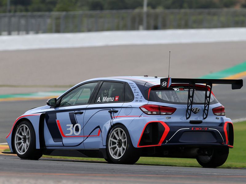 El Hyundai i30 N TCR hará su debut con Menu y Tarquini