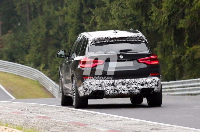 BMW X3 M 2018 - foto espía posterior