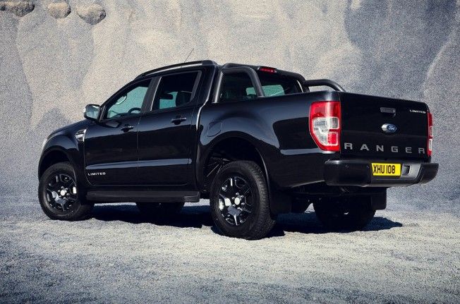 Ford Ranger Black Edition - posterior