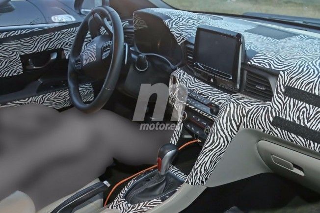 Hyundai Veloster N 2018 - foto espía interior