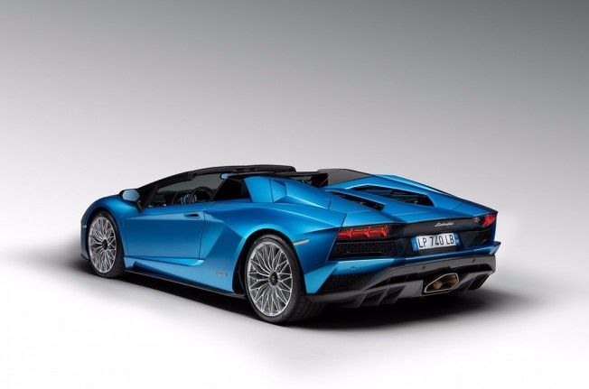 Lamborghini Aventador S Roadster 2018 - posterior