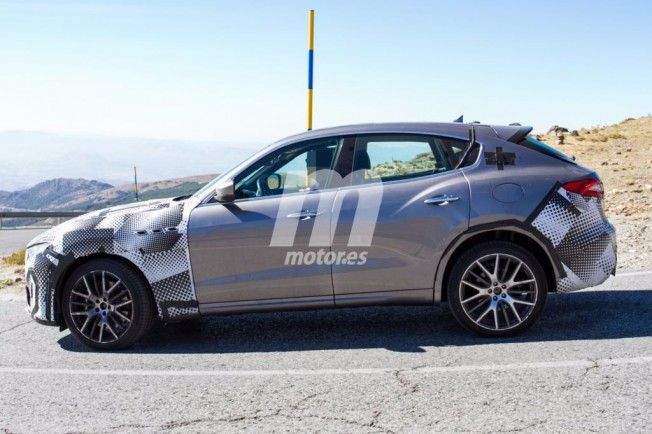 Maserati Levante GTS - foto espía lateral