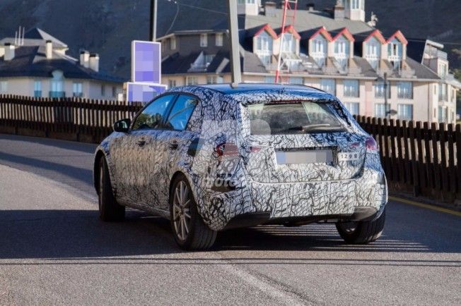 Mercedes GLA 2020 - foto espía posterior