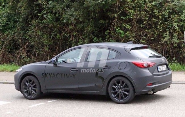 Mazda3 2019 - foto espía