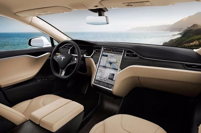 Tesla Model S - interior