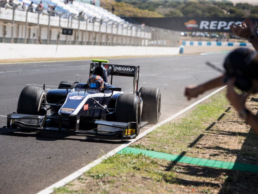 Artëm Markelov aprieta el subcampeonato tras la fallida machada de Palou