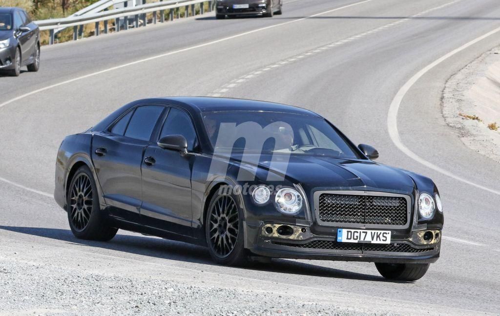 El Bentley Flying Spur 2019 continúa su desarrollo muy camuflado