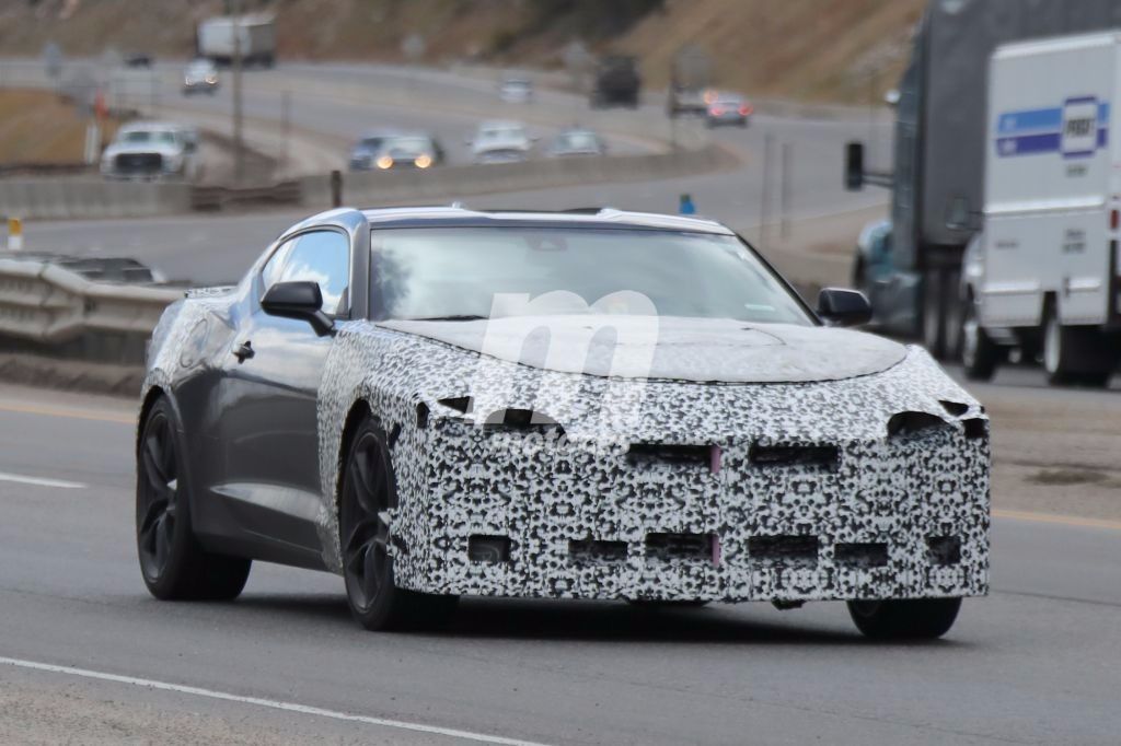 El Chevrolet Camaro 2019 en detalle en nuevas fotos espía