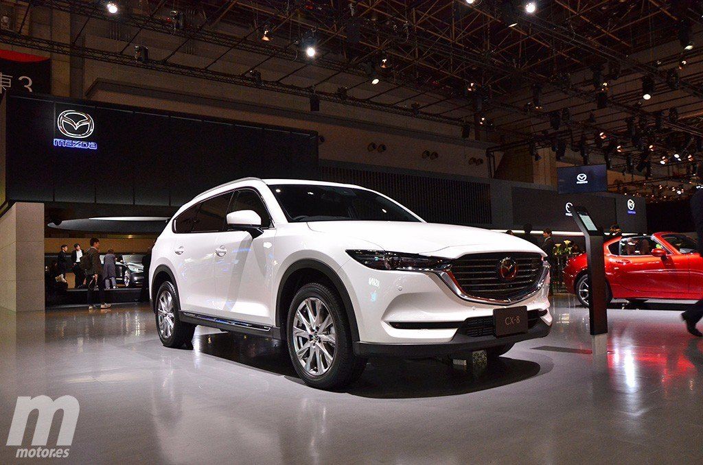 El nuevo Mazda CX-8 debuta en el Salón de Tokio 2017