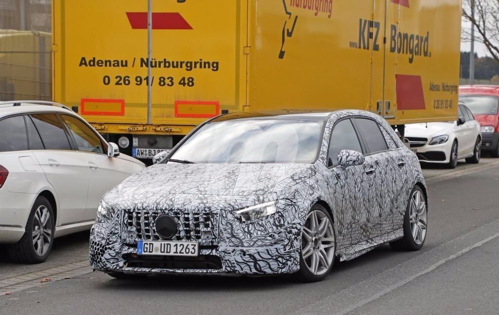 Primeras fotos espías del Mercedes A50 AMG, la versión tope de gama del nuevo compacto