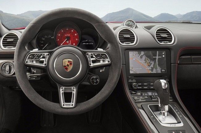 Porsche 718 Boxster GTS 2018 - interior