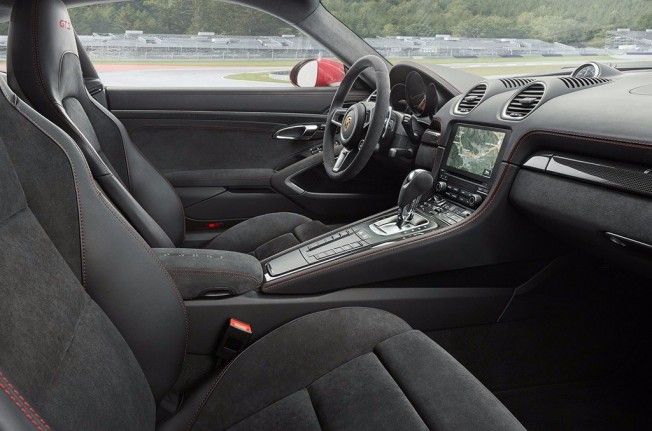 Porsche 718 Cayman GTS 2018 - interior