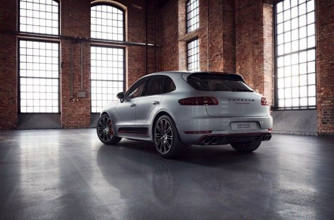 Porsche Macan Turbo Exclusive Performance Edition - posterior