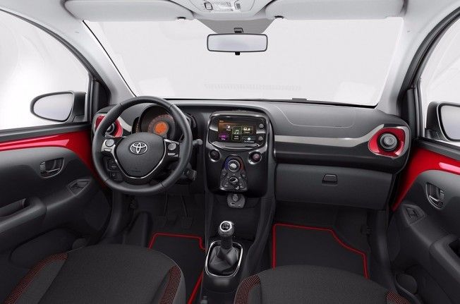 Toyota Aygo x-cite - interior