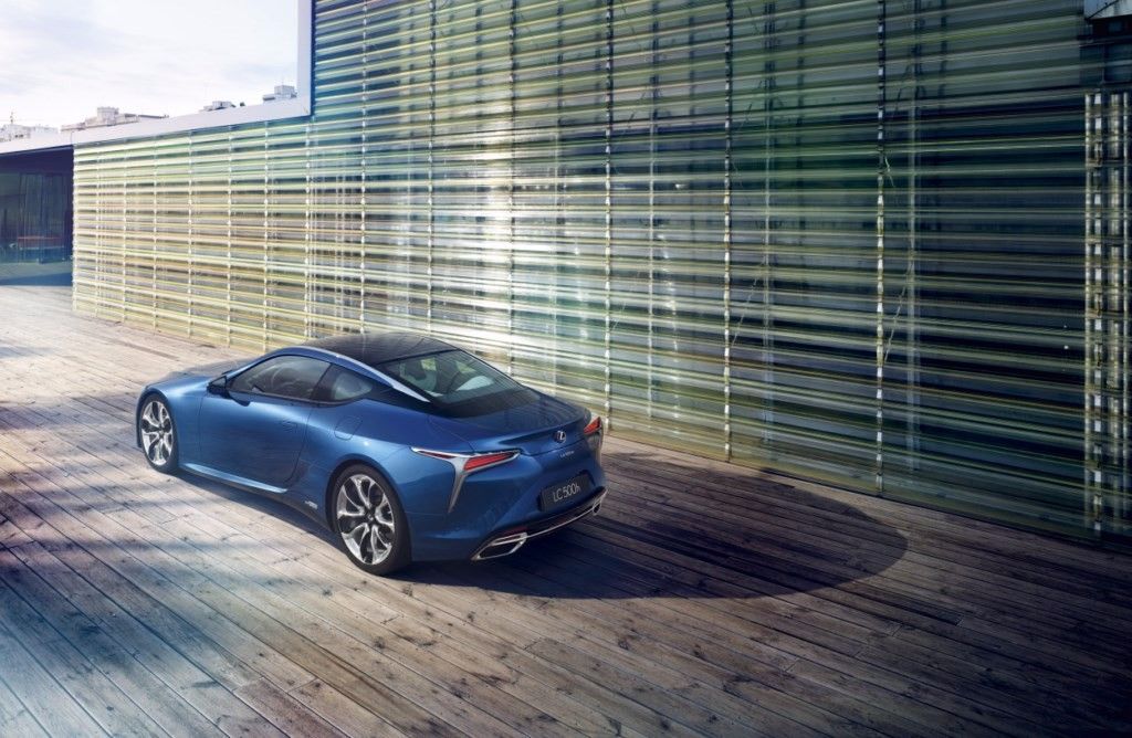 Lexus LC Structural Blue Edition, una edición limitada con un color inspirado en una mariposa