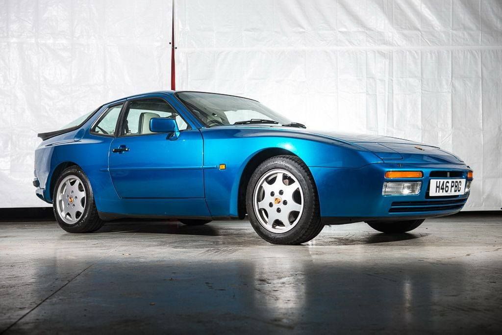 Porsche 944 S2 de 1990 magníficamente preservado a subasta