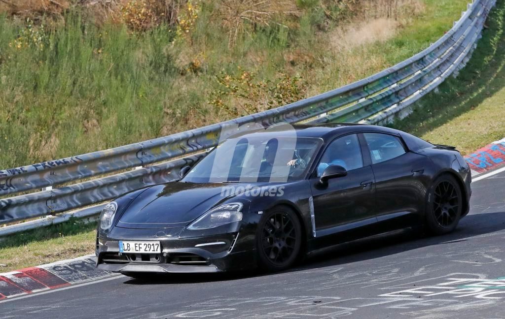 El futuro Porsche Mission E continúa sus pruebas en Nurburgring